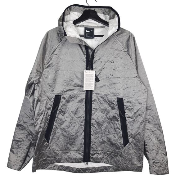Nike Men's Tech Pack Woven Hooded Jacket Sz Medium Reflective Silver & Black NWT - Picture 2 of 13